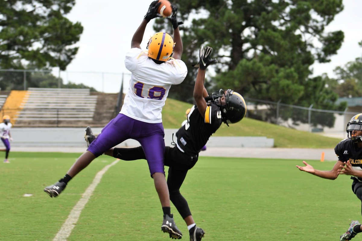 airsimmons's tweet photo. 💥Barons(5-1) vs WL (5-1) 
 🎉 8th grade recognition 
📍Stadium
🕔 5:00 PM
📅 Thursday (10/7) 
@BCHSLoyalRoyals @RoyalsFootball1 
 @bleckprogress https://t.co/qdEH5JyUKf