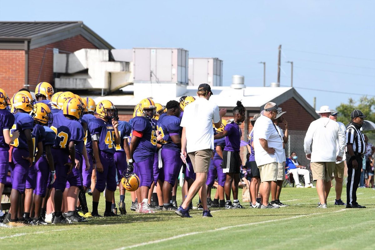 airsimmons's tweet photo. 💥Barons(5-1) vs WL (5-1) 
 🎉 8th grade recognition 
📍Stadium
🕔 5:00 PM
📅 Thursday (10/7) 
@BCHSLoyalRoyals @RoyalsFootball1 
 @bleckprogress https://t.co/qdEH5JyUKf