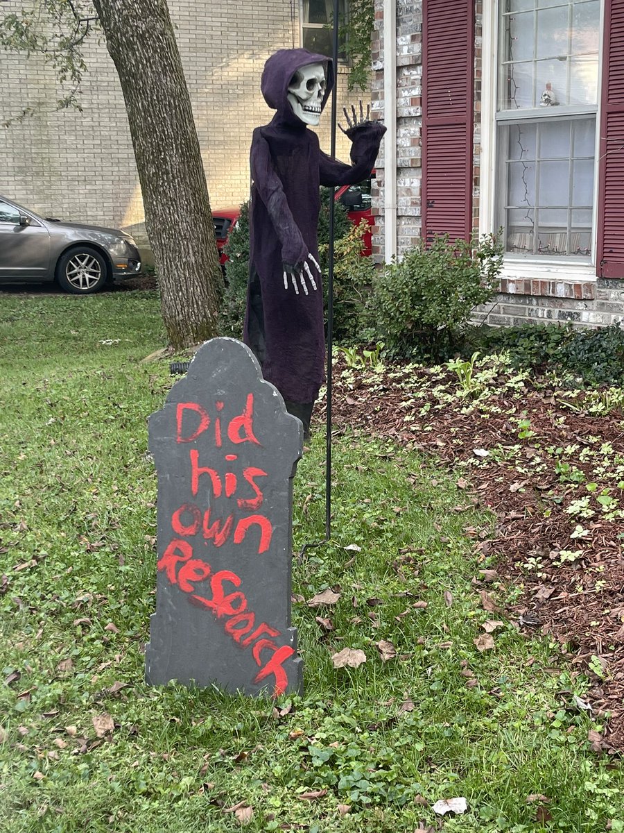 actingcasually's tweet image. Newest Halloween decoration