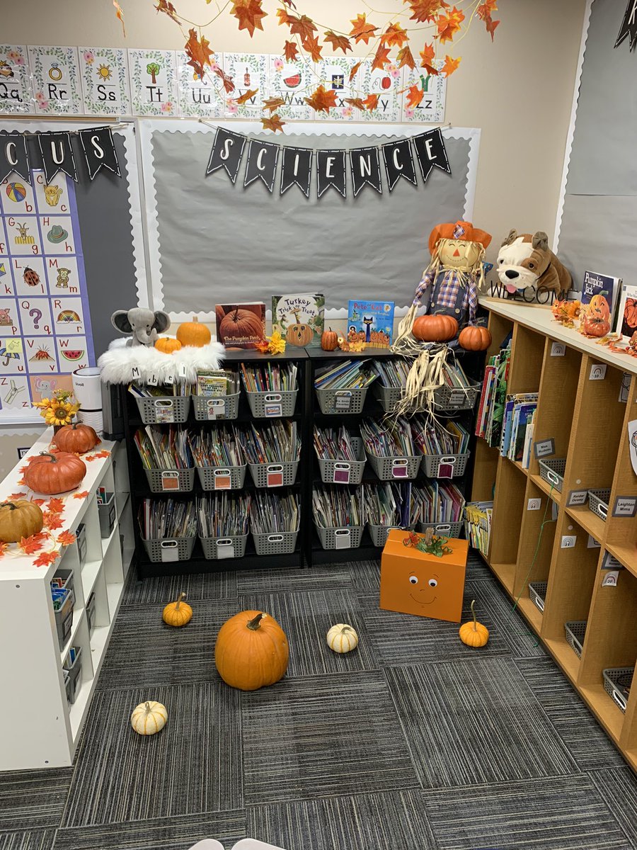 A special guest arrived in our library today! Can’t wait for ss to come in tomorrow 🎃 <a href="/BeckElem/">Samuel Beck Elementary</a>