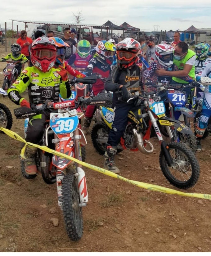 deportesavila's tweet photo. #Motocross I Manuel López se proclama campeón de Castilla y León de motocross en 125 c.c.
https://t.co/CIyHp5f9zC https://t.co/yo8HHnR6Im