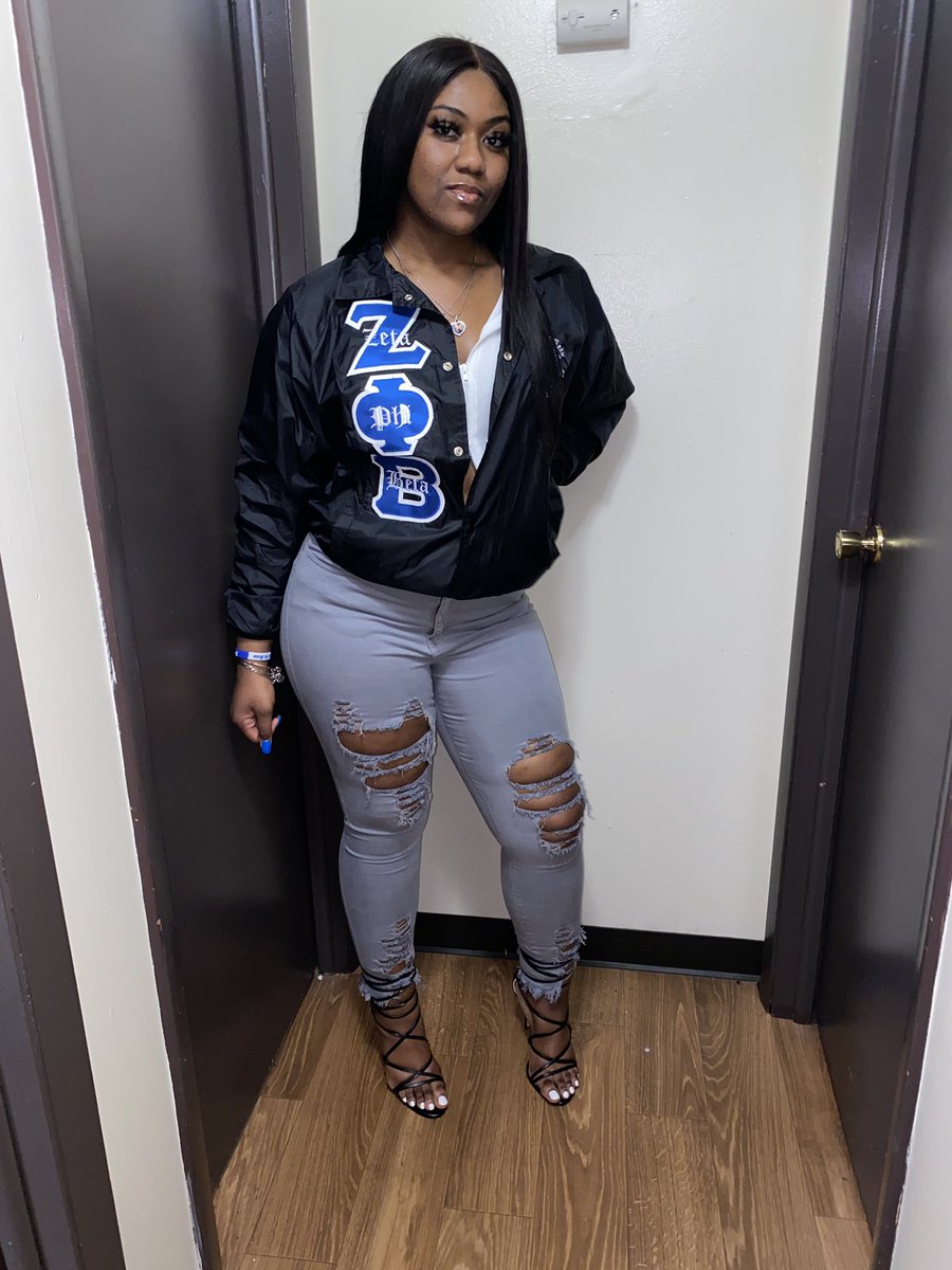 LE_Zetas's tweet photo. Soror Gates has entered the competition 😁 #FLICKOFF
#ISU25 #ISU24 #ISU23 #ISU22 #ZPhi #ZetaPhiBeta https://t.co/OzQAaOf89h