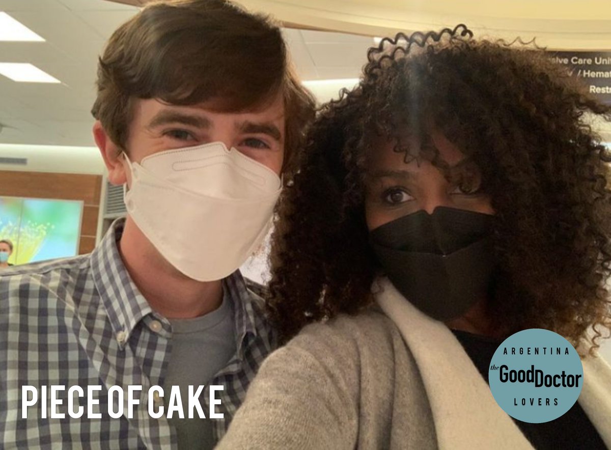 TheGoodDoctorAr's tweet photo. We enjoyed an amazing episode. Thank you so much David Hoselton & Tracy Taylor for the writing and pic behind the scene with #FreddieHiggmore
#TheGoodDoctor
#TGDPieceOfCake
#EthicureMedical
#EthicureEra
#Shea
#MatLim
#Parnick
@GoodDoctorABC
@gooddrwriters https://t.co/HTLflxSaYF