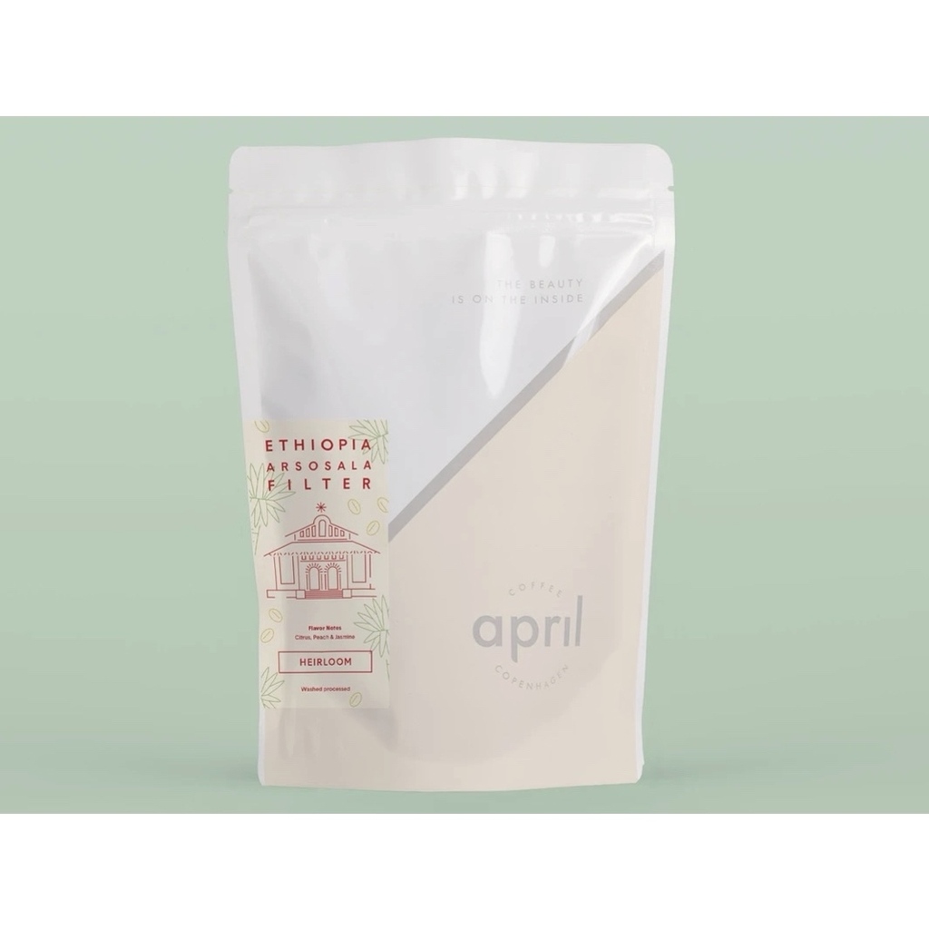 Aprilcoffeecph's tweet photo. Washed Processed Ethiopia heirloom with its characteristic floral and citrus flavor notes. This particular coffee comes from the Arsosala Factory located in the Guji region. Available as both filter &amp; espresso roast. https://t.co/oWtvJx01Pi