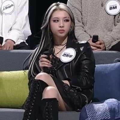LILTAECA's tweet photo. happy bday to my gf jiwoo 👩‍❤️‍💋‍👩👩‍❤️‍💋‍👩 https://t.co/AHMDCfsMUm