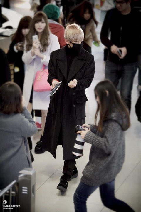 BTS公式ロングコートペティン