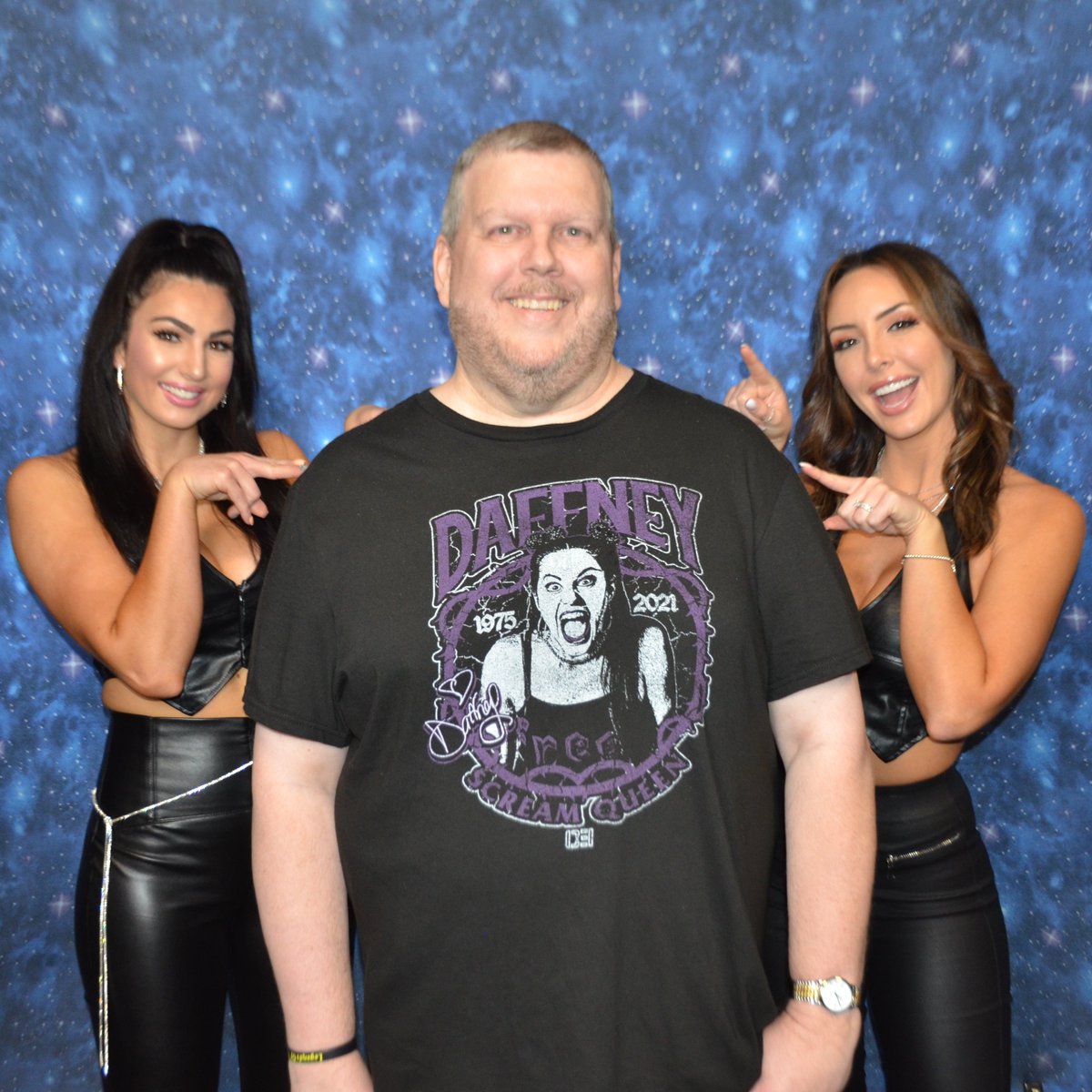 BrettSchwan's tweet image. Had the pleasure of meeting two IInspirational, and always IIconic, women again this weekend. Thank you 
@CassieLee and @JessicaMcKay for being amazing as always (and Cassie for recognizing my name). I appreciate you both! #iiconics #iinspiration #billiekay #peytonroyce