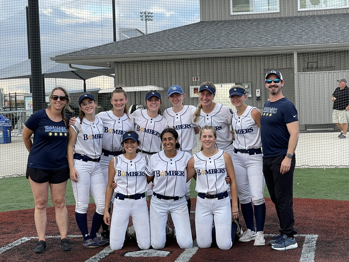 SherriAdame's tweet photo. Over 30+ hits in the TCS Heartland Triumph Alliance tournament - High School division this weekend - these girls took to task 16u & 18u teams - #awesome #chicagobashbombers #cantstopthinkingaboutit #nexttimeweget1stnot2nd @graceadame9 @ChiBombers_16u https://t.co/NGeXUZN0q7