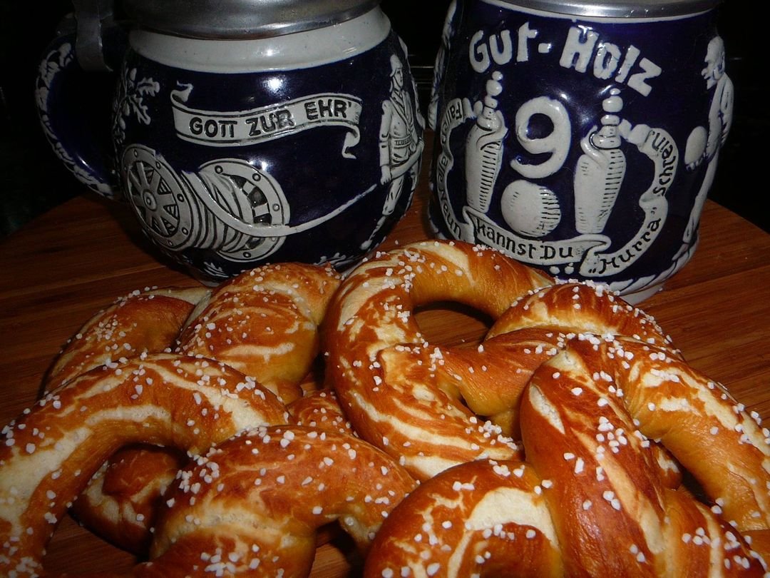 Well, It's that time of year again when I make some homemade pretzels to go with our Oktoberfest Bier.  Prost!