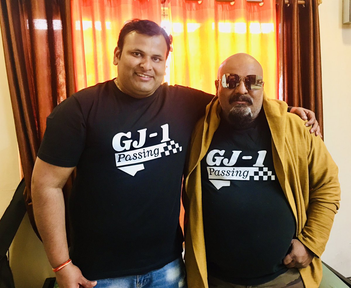 rakeshchaki's tweet photo. Happy Birthday to Rockstar and Dear Brother @ArvindVegda
Amdavadi , Nature Lover , Cyclist and Truly Down to Earth person !! #BhaiBhai
#JabroFan
#BiggBoss
#GIFA
#GJ1
Keep Rocking and Entertaining Us. https://t.co/lZbz2SMgcw