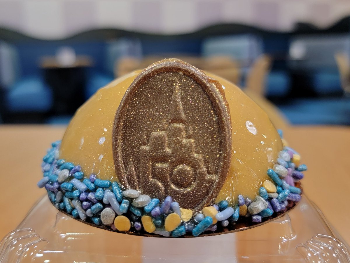 Pop_Centurion's tweet photo. So yummy &amp; not to sweet. @DisneyFoodBlog #DisneyWorld #disneyfood #disneytreats #disneyfoodie https://t.co/z2MMkro06j