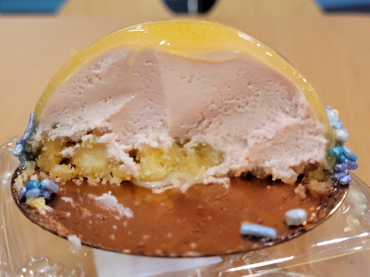 Pop_Centurion's tweet photo. So yummy &amp; not to sweet. @DisneyFoodBlog #DisneyWorld #disneyfood #disneytreats #disneyfoodie https://t.co/z2MMkro06j