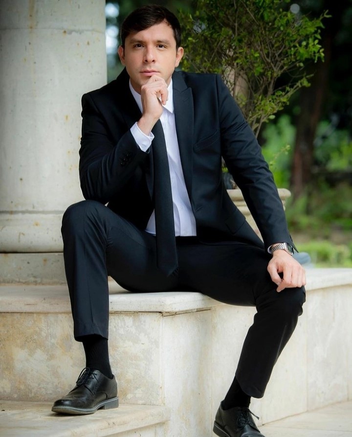 ContigoSiTV's tweet photo. Él es Pablo , lo que tiene de gracioso , lo tiene de gàlan .
¿Estàs listo para enamorarte de él? #ContigoSi Próximamente #ConLasEstrellas ✨ @lalopalacioshaq https://t.co/WGlUSGhpNT