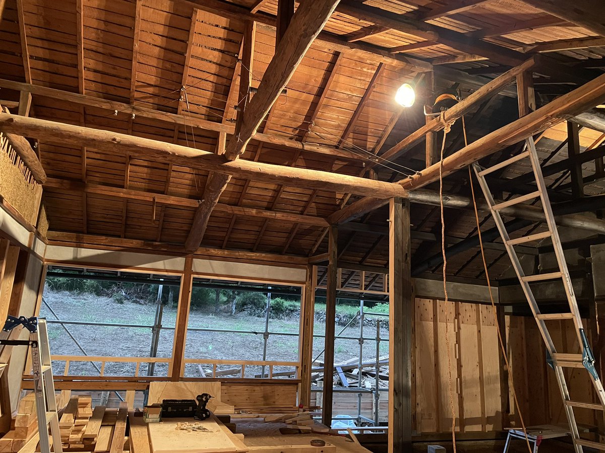 古民家リフォームプロジェクト 本日は 梁の塗り替えとサッシ取り付け 古民家 リフォーム Diy 梁 塗り替え サッシpic Twitter Com 1hdpvncc6s Monde Belle