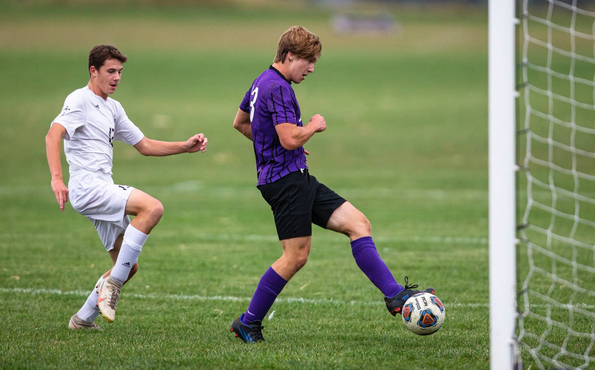 justinlfowler's tweet photo. Williamsville soccer tops Bloomington Central Catholic 2-1 with goals from Jacob Park and Will Budinger. PHOTOS -> https://t.co/0V3Csk9EQZ https://t.co/IrS9FFNTyw