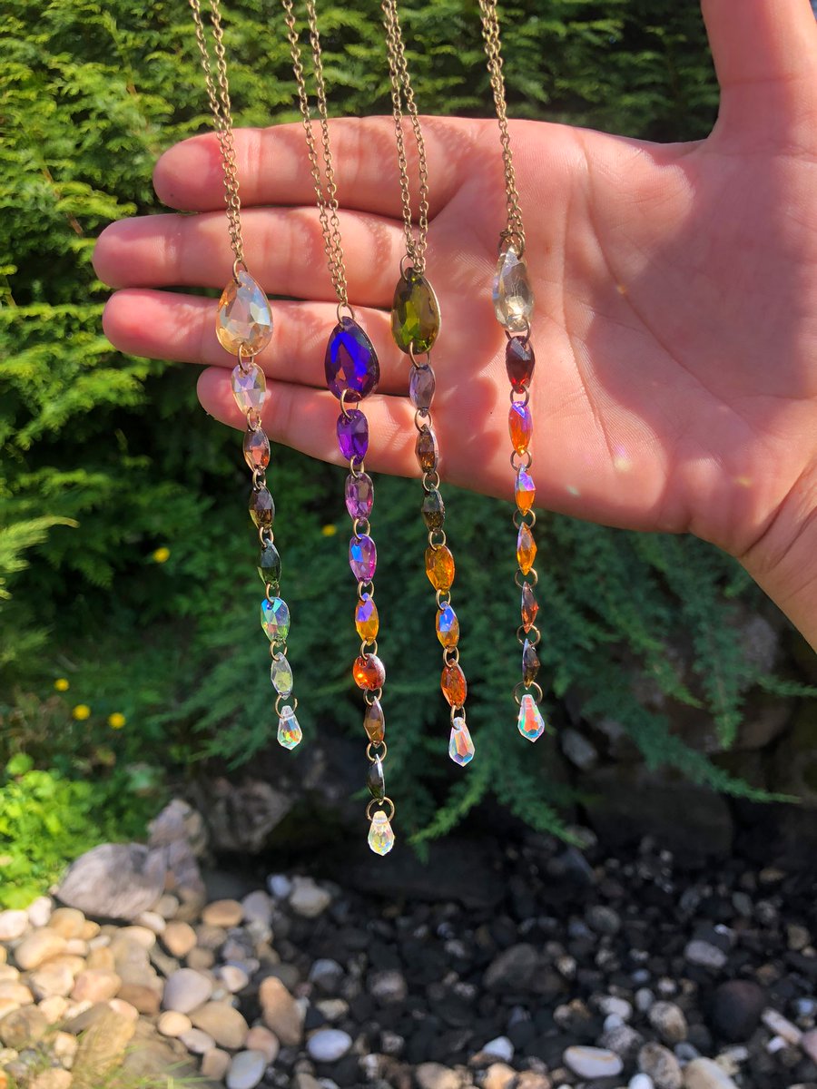 seeeedsoflife's tweet photo. ✨HALLOWEEN GIVEAWAY✨ 
there will be four separate winners
(The necklaces shown below)
RULES 
✨ FOLLOW ME
✨ RT &amp; LIKE this post
✨comment &amp; tag a friend (each friend u tag in separate entry SEPARATE COMMENTS) 
✨ for an extra 3 entries follow me on insta:  seedsoflifecrystals https://t.co/TAyojxjOEP