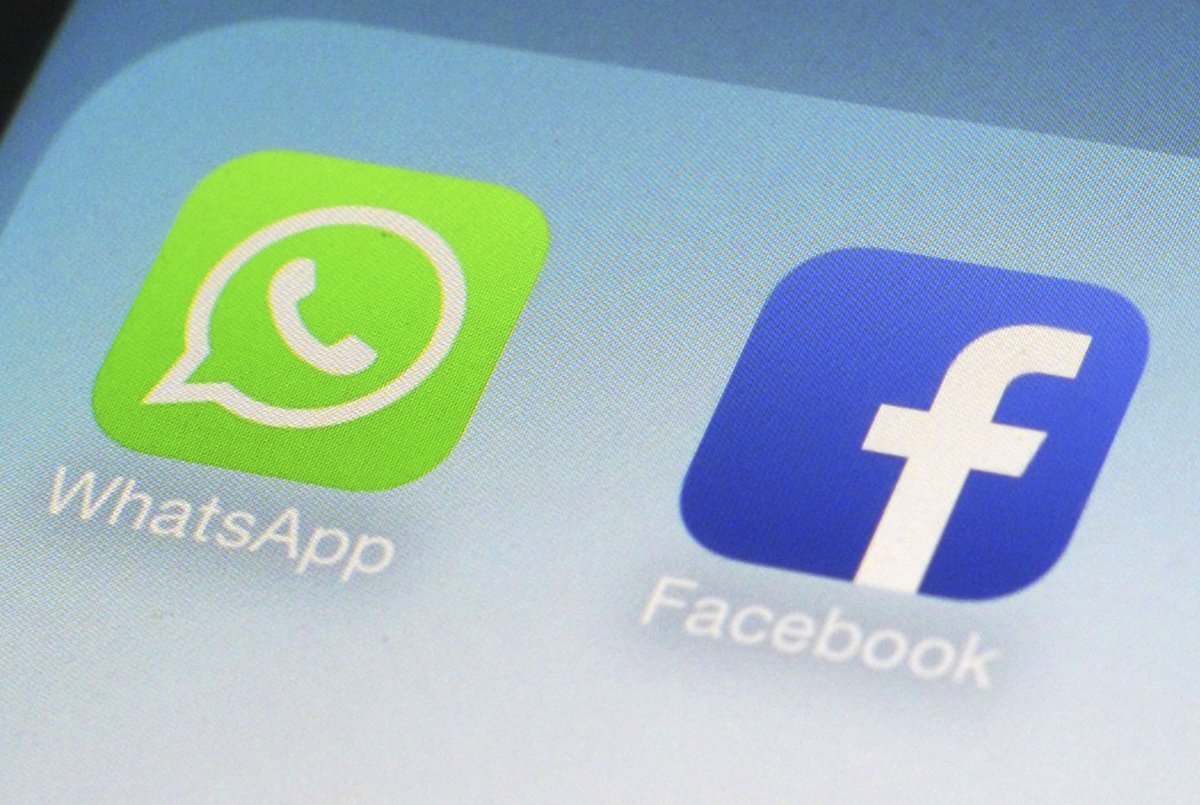 ecuavisa's tweet photo. 🔴UGENTE Facebook restablece paulatinamente sus servicios tras seis horas de apagón. Las aplicaciones de Facebook experimentaron problemas durante más de 6 horas ➡️ https://t.co/YmKK1n0wiA https://t.co/Oc4PtYPcm2