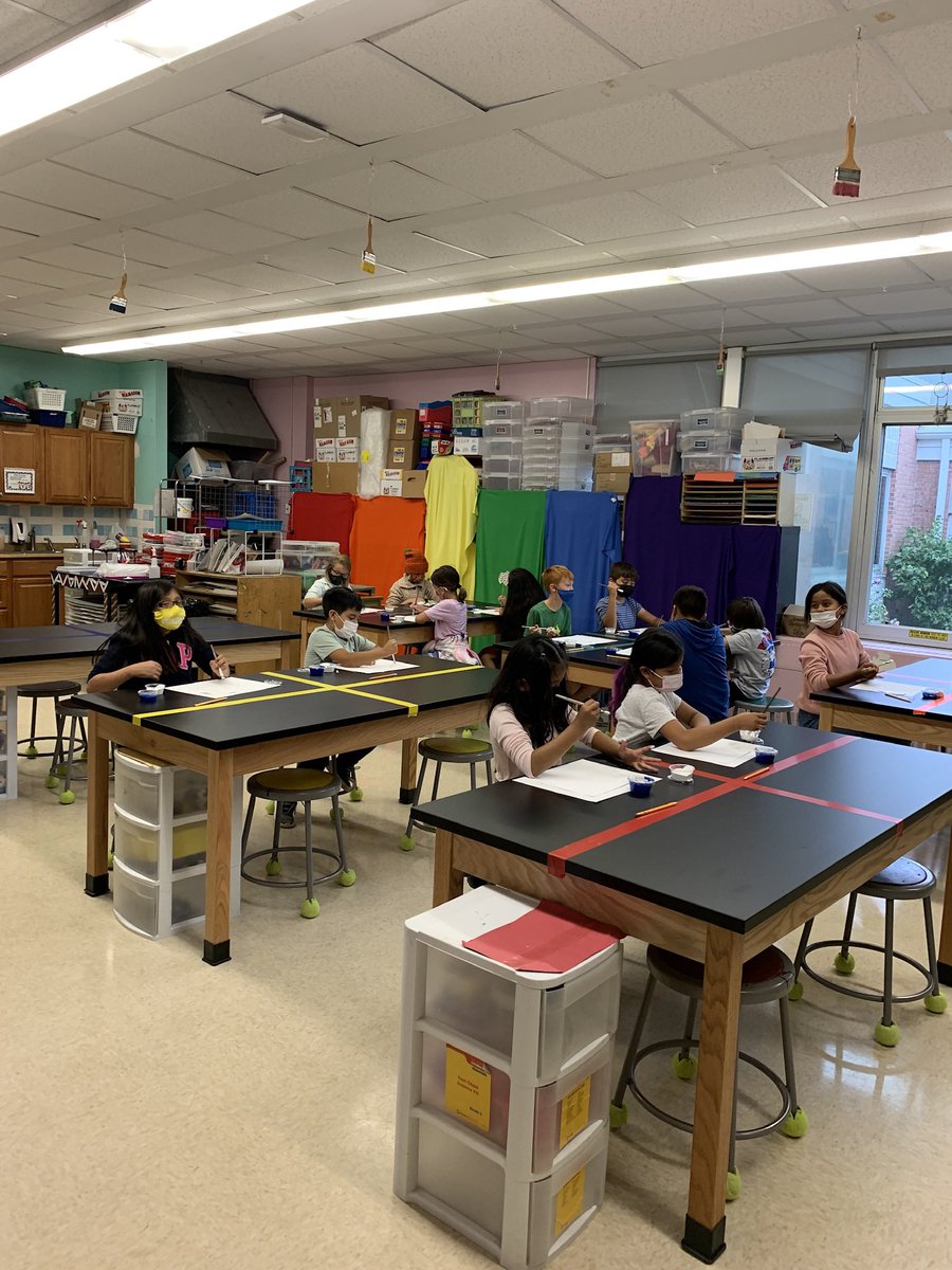 dmcdowell68's tweet photo. #WeAreHB #HBStrong @HamptonBaysES What an AMAZING first day back teaching art in the art room. https://t.co/WMHYeMRwxL