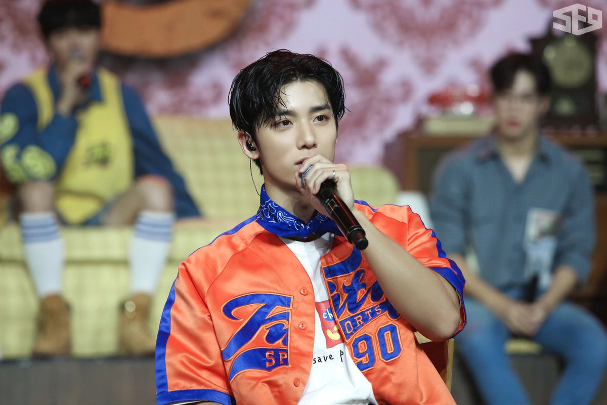 hourly_hwiyoung's tweet photo. ~ hour 5462 of hwiyoung 
•210912 
{ #SF9     #HWIYOUNG #휘영 @SF9official } https://t.co/7WbZU8vYqC