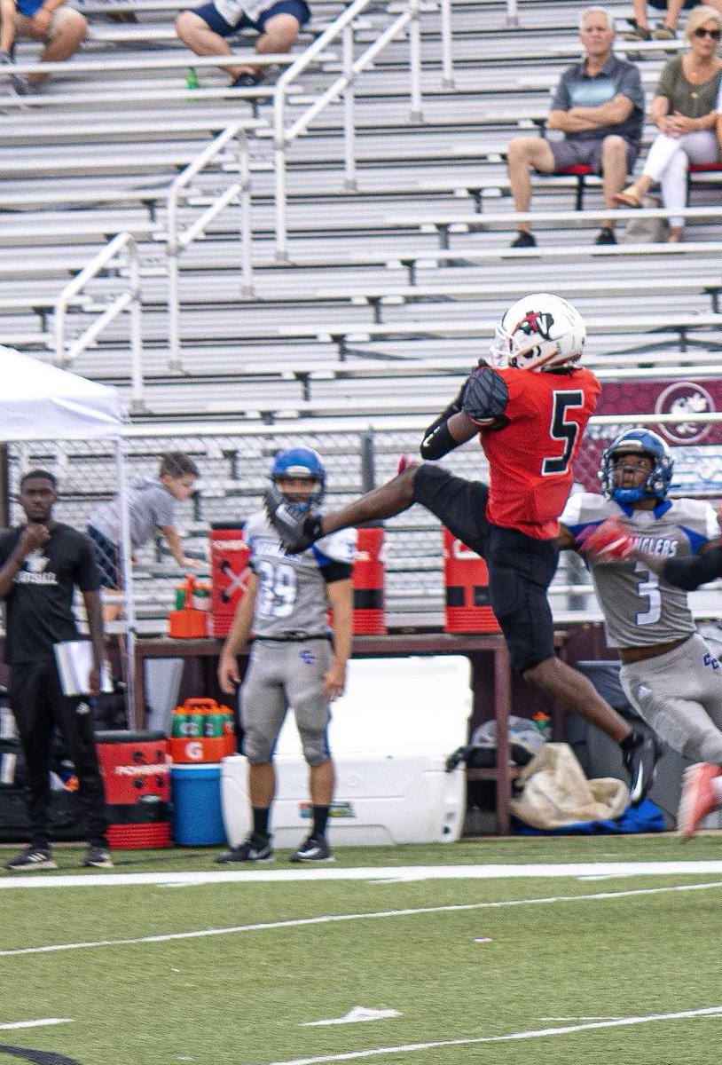 CHECK ME OUT!                                 
Five game (mid season) highlights 
hudl.com/v/2FuSNe