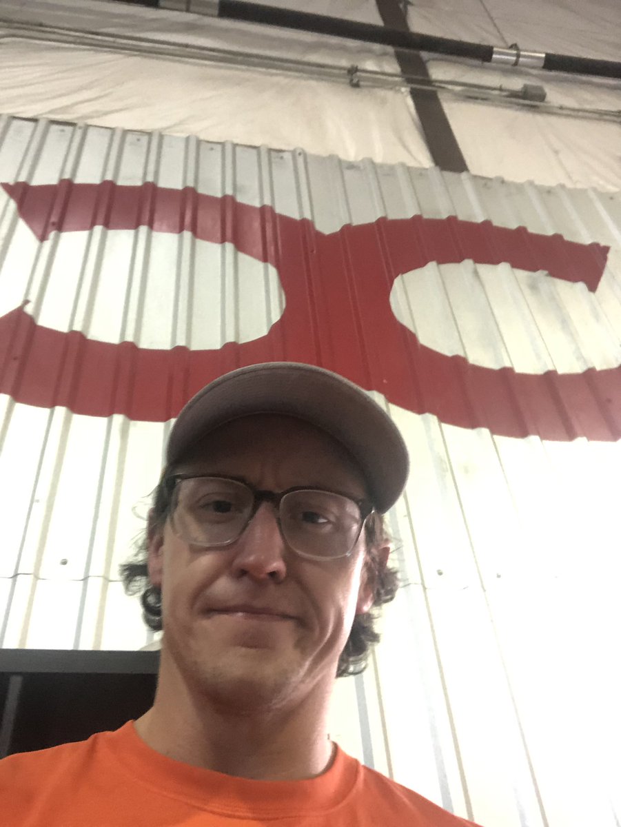 JFurrh's tweet photo. @CrossFitCentral What you talkin’ ‘bout? I’m right here! https://t.co/zQ6mWQhazU