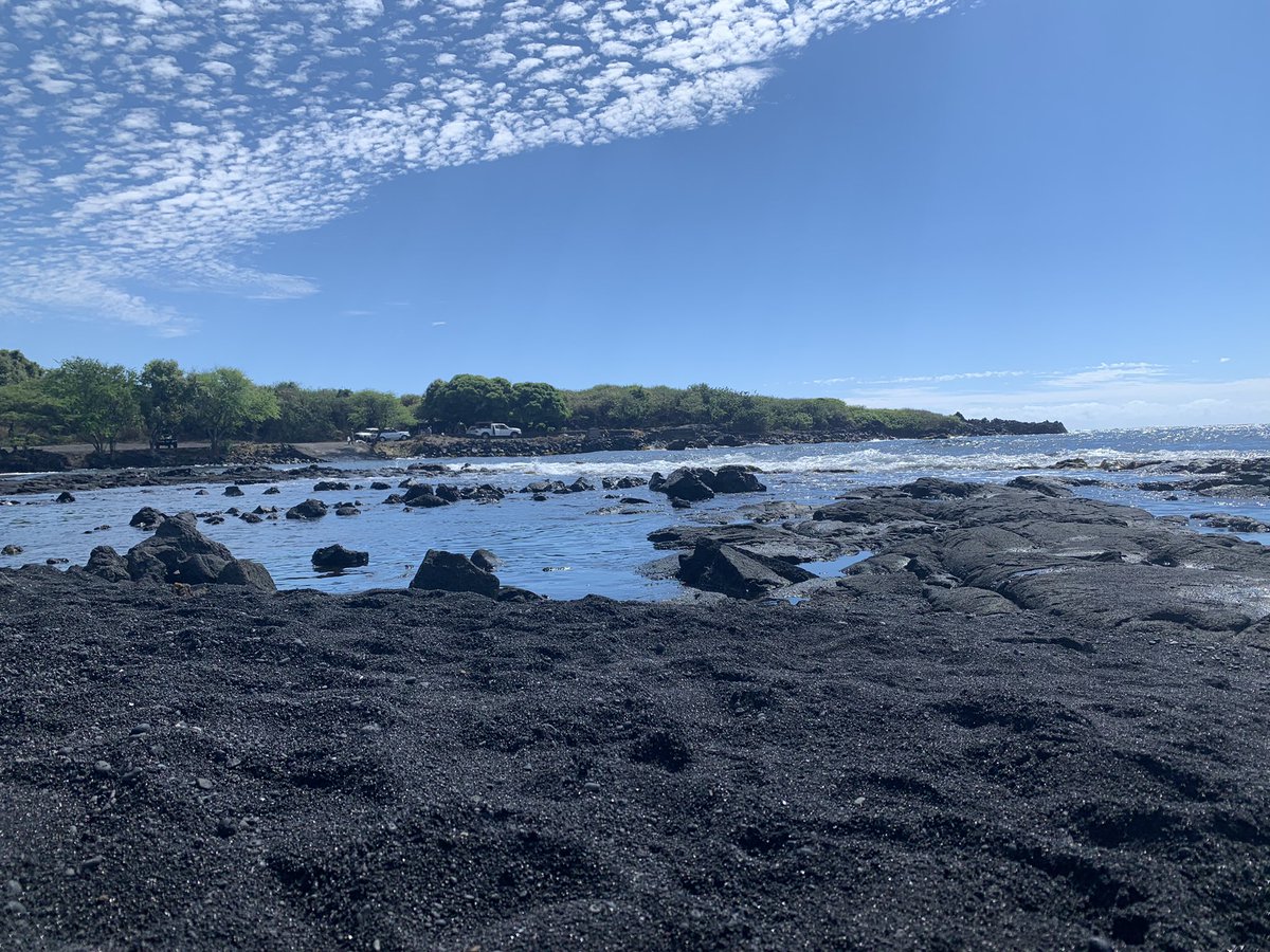 sdrumm951's tweet photo. Hawaii was beautiful!! So thankful I was able to go!! https://t.co/GVR8r2DWoX