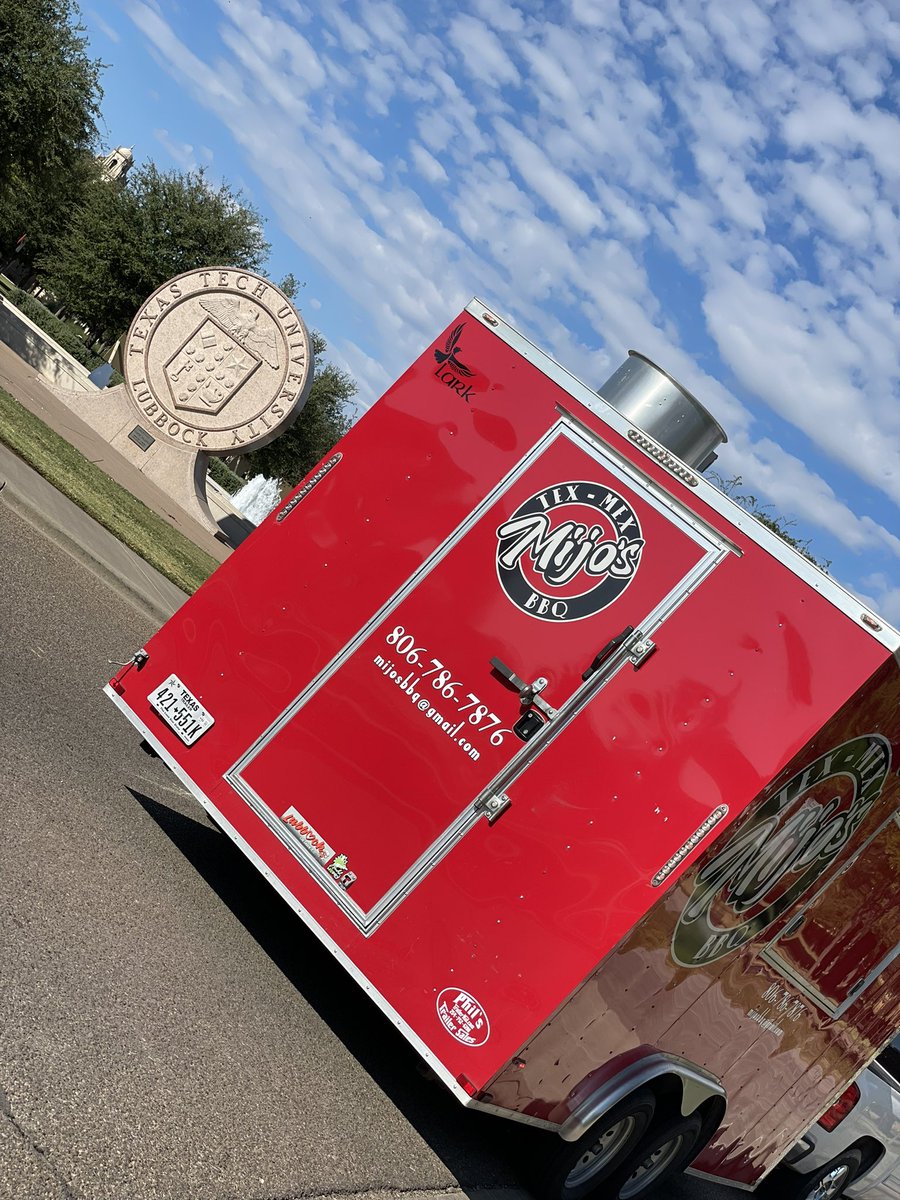 MijoBbq's tweet photo. #Mijos has passed inspection at @TexasTech and we are so excited!
#raidernachos #foodtruck #redraidercamp #texastech #ojedacooking https://t.co/8TtRgruW2T