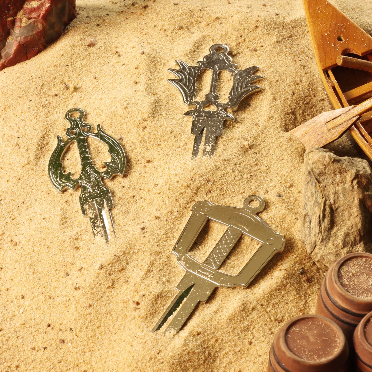 HerosArmory's tweet photo. No matter how dark it gets, all three of our keyblade keys are available to help you get back on track!

Shop the full collection —> https://t.co/HQqMyGe0ME

#kingdomhearts #keyblade #keyblades #sora #riku #kairi #keybladewar #kingdomkey #oathkeeper #oblivion https://t.co/R9S2TD9tup