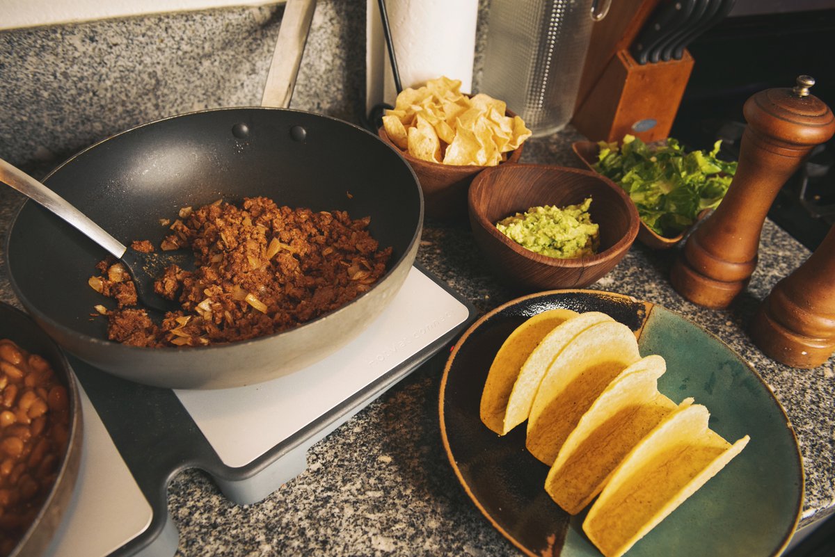 #TacoNight all night long when everything stays warm on a hot mat! 🌮 #NationalTacoDay