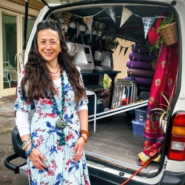 Are you a crafter? @miss_libby_rose runs sewing classes for kids and teens in our community centre. This morning her amazing mobile sewing van is parked right outside our doors! Anyone can pop for a chat, or to check her one-of-a-kind vehicle 🚚
 
We'… instagr.am/p/CUoBYeHJdhv/