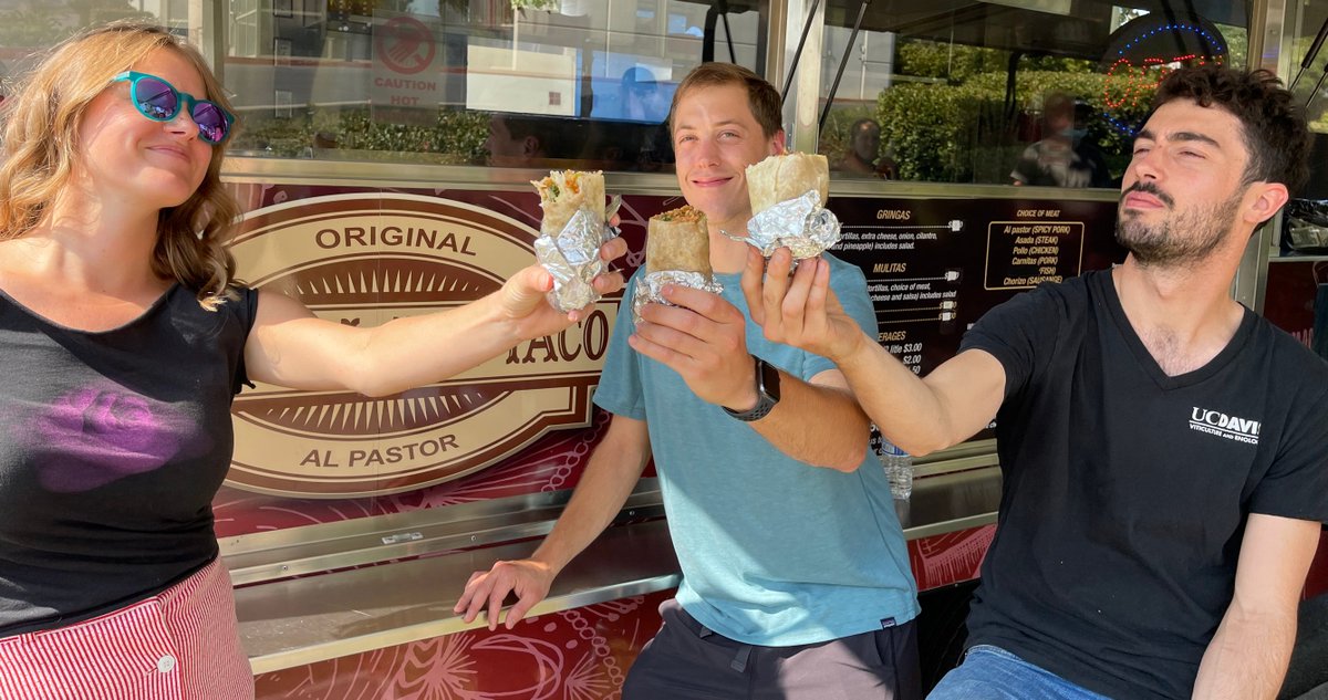 TheWineFoundry's tweet photo. All for one, and one for all! Our winery runs on @LaCasaDelTaco!

@NapaVintners https://t.co/iZvgpEzwn0
#Burrito #2021vintage #2021Harvest #NapaValley #NapaHarvestBurrito  #thewinefoundry #makewine #winemakers #napavalley #winery https://t.co/3Otkm3VlBg