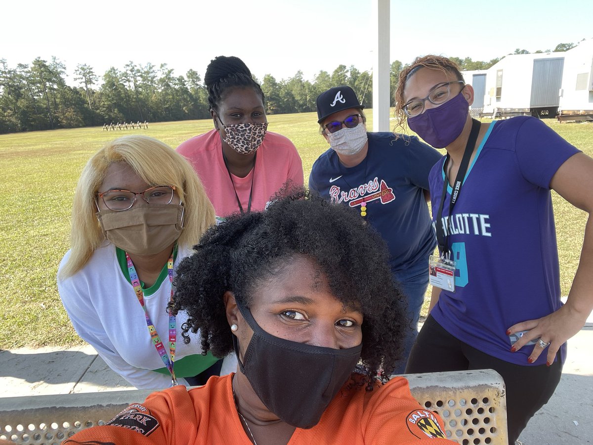 AcceptionalMe11's tweet photo. When you kick off PBIS Spirit Week with Sports gear!! @sandy_grove #GearUpForPBIS https://t.co/OX8o9oE3Xn