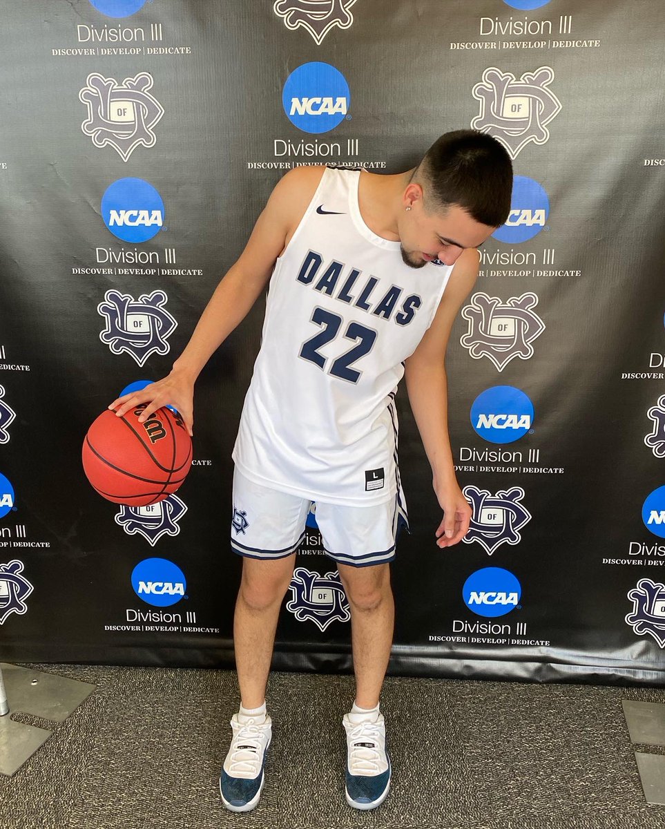 iso_j7's tweet photo. Thank you coach Grahn @CoachMattGrahn  and coach Conaty @CoachConaty for the great experience I had a great visit at The University of Dallas 
@BeastElite1 @CoachKDBEB @djones8301 @northside_hs https://t.co/HTItMhvfQt