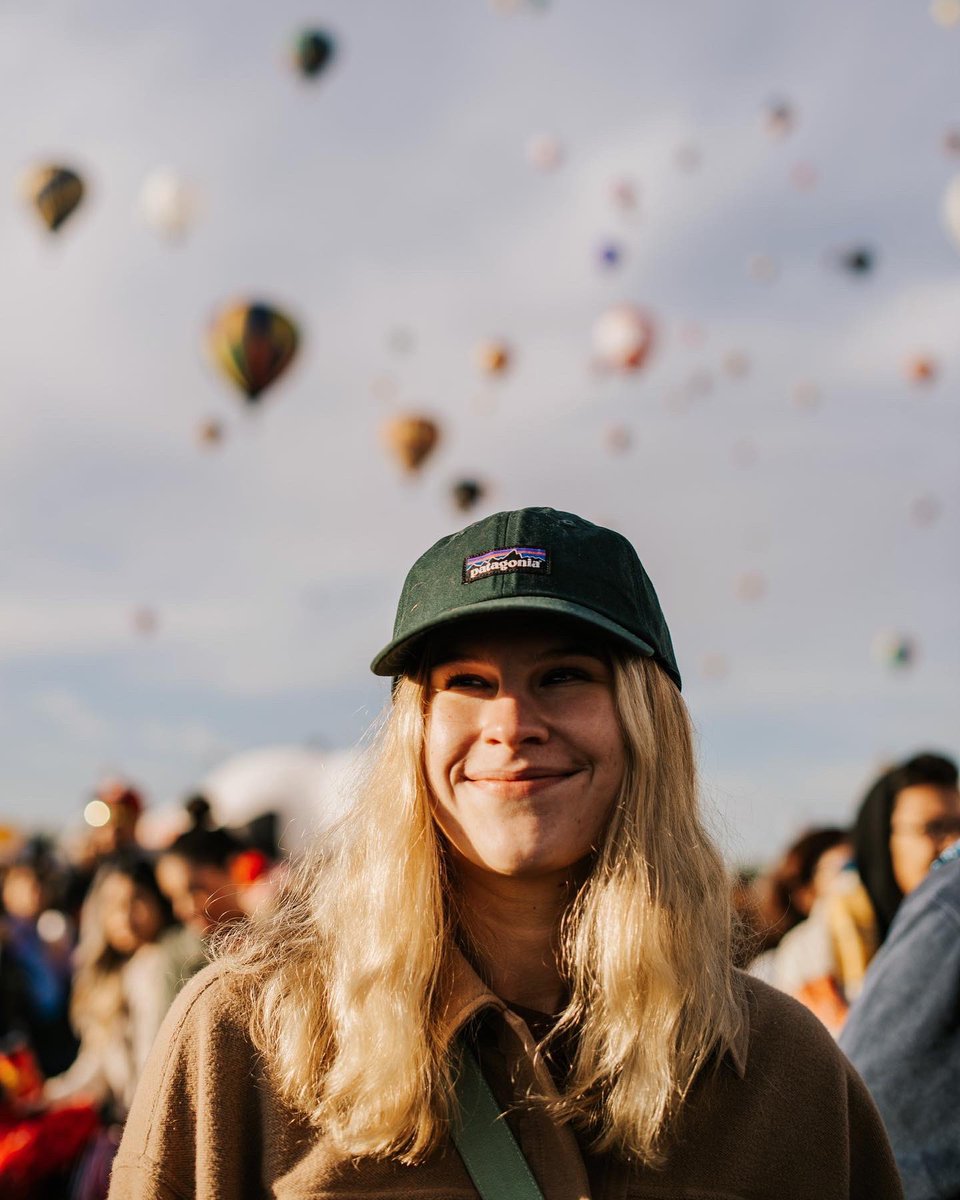 haleylsimpson_'s tweet photo. hey Twitter. hey @balloonfiesta . https://t.co/S3rWiuLQoF