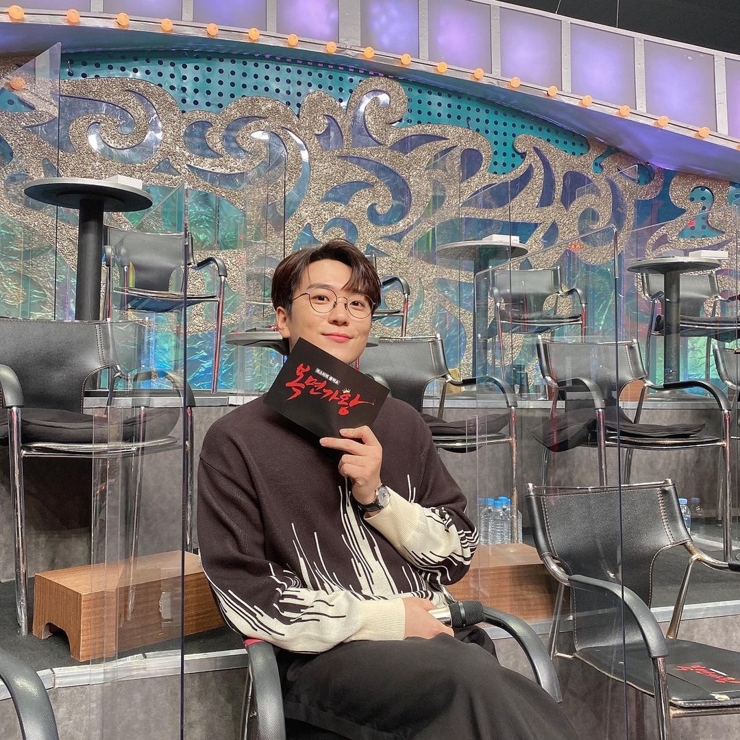 forestella_intl's tweet photo. [INSTAGRAM] 2021.10.03
Woorim's update 

“Watch in real time, next week too~! 🧸

#mbc #KingOfMaskedSinger #Forestella 
#With #MaskedKing #Non_face_to_face_boyfriend #🤓”

🔗 https://t.co/lWz3klDZaV https://t.co/bskbM0GVKx