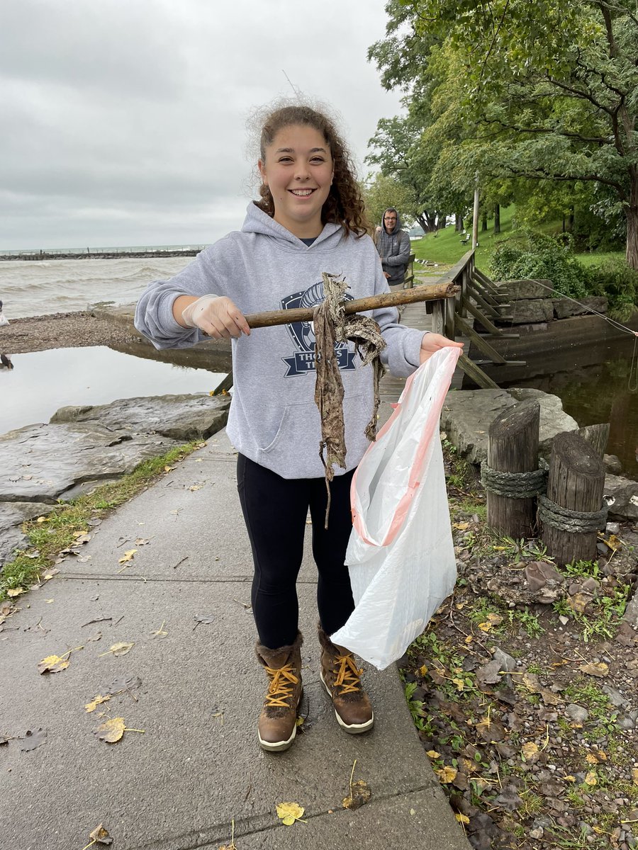 mrsdrury205's tweet photo. Earth Club cleaned up Webster Park today and found some interesting items. If anyone is missing their rug, we got it! @ThomasTitans @WCSDProud  #cleanupwebster https://t.co/FzbuTIvnR9