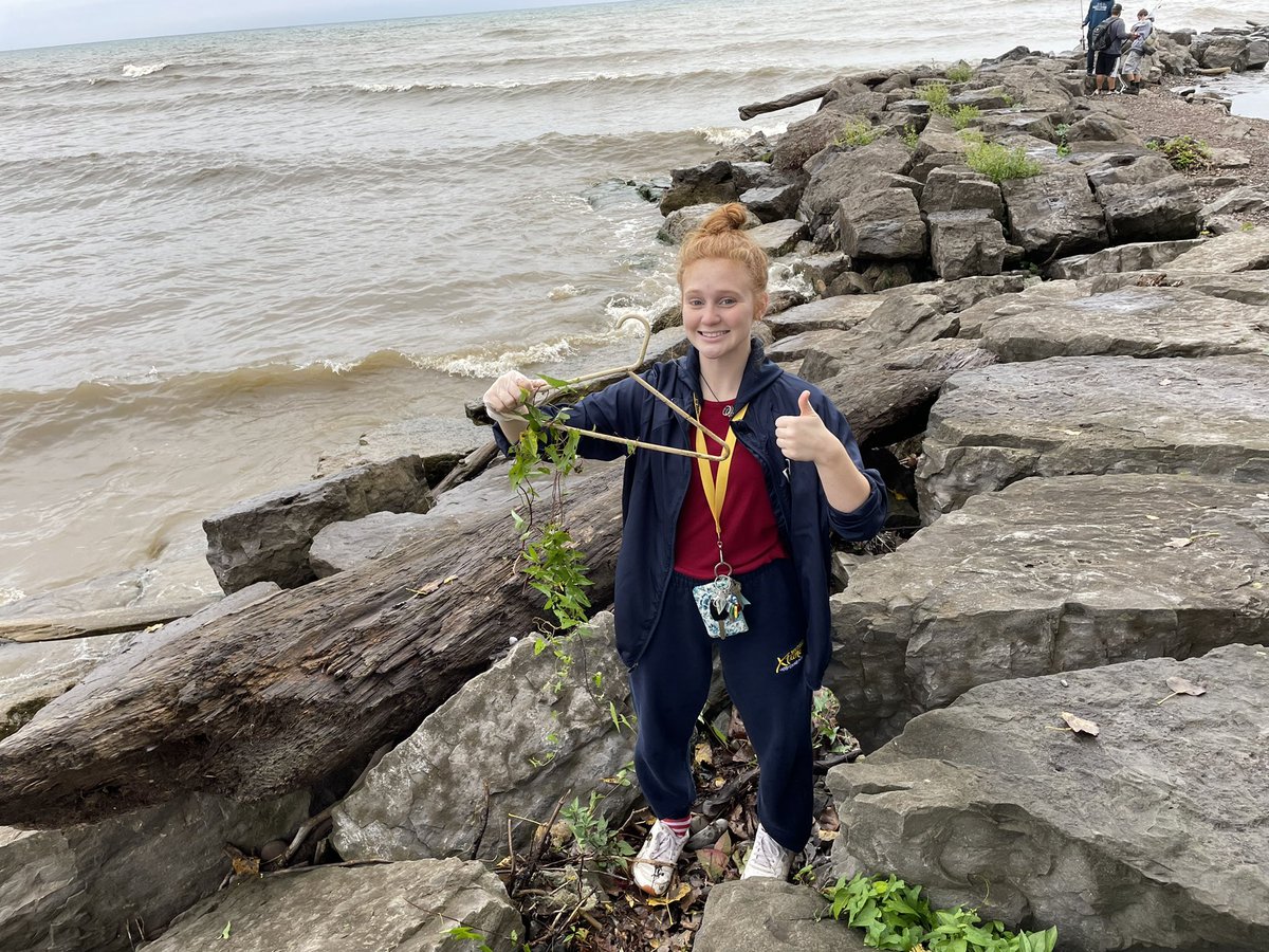 mrsdrury205's tweet photo. Earth Club cleaned up Webster Park today and found some interesting items. If anyone is missing their rug, we got it! @ThomasTitans @WCSDProud  #cleanupwebster https://t.co/FzbuTIvnR9