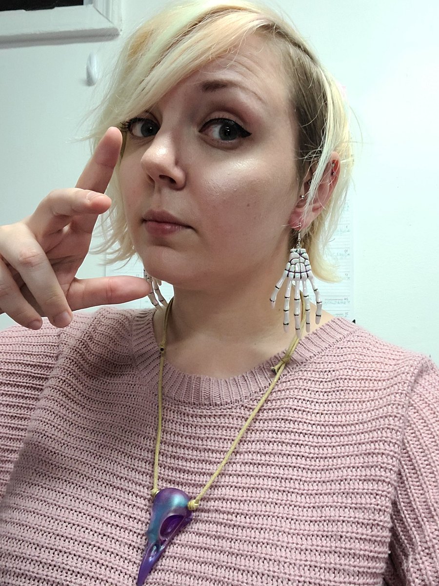 Last week on <a href="/rightawaypod/">Something Wonderful Right Away</a> I was a water witch, today I feel more like a bone witch (MORE LIKE BONER WITCH)

Join us this evening for Quality Humor and Songs Most Excellent over on twitch.tv/sinparentco