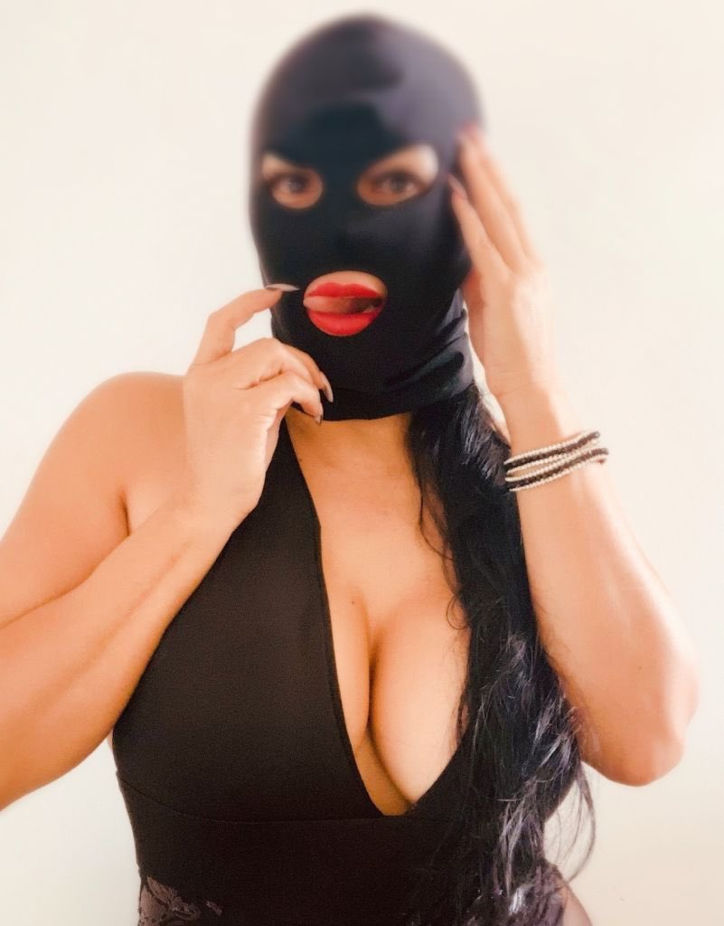 70milf's tweet photo. Si no te preparas yo te haré pedazos, al grado que no se te pondrá erecto durante muchos días, yo soy tu ama no lo olvides, yo gobierno tus deseos  mi link en comentarios 👇👇👎👎👎 https://t.co/uot0XyQEkG