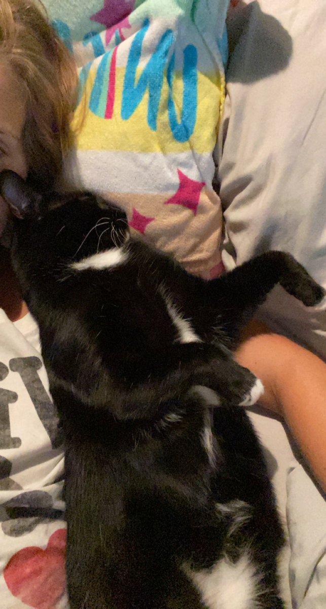 Jen_Michelle14's tweet photo. Another coco post 🖤 https://t.co/rmZy4Q0dXI