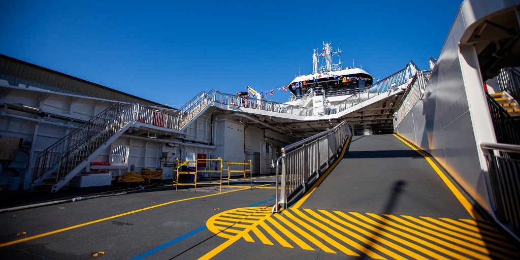 BCFerries's tweet photo. #DYK Our #IslandClass ferries maximize the use of space on board w/ a gallery deck – an upper-level ramp that holds about 15 cars. These decks maximize deck space & are an important design feature that will help us provide efficient service. (1/2) https://t.co/UBYmbaK5Ps