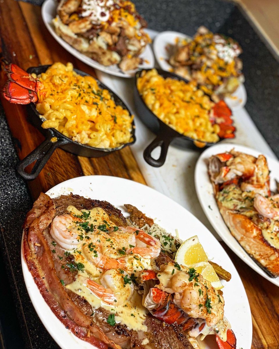 TrynaSeeMills's tweet photo. Ya favorite steakhouse could never 🔥 #StillWinningKitchen https://t.co/qPE4iU0D3Q