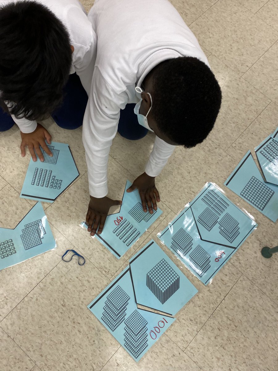 Ms_NatYoung's tweet photo. Exploring different ways to represent, compose and decompose numbers. 🎲 #gamifymath #StDTeam https://t.co/9S6fSIJEmK