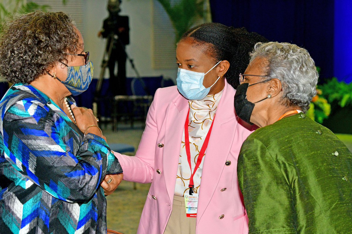 'Excuse me. You remember me?' This is how CARICOM SG Dr. Carla Barnett greeted me today before the opening of #UNCTAD15 😆 We met when I was a young economist working on Belize and she was FS, worked together on a major project years later, and then at CDB.