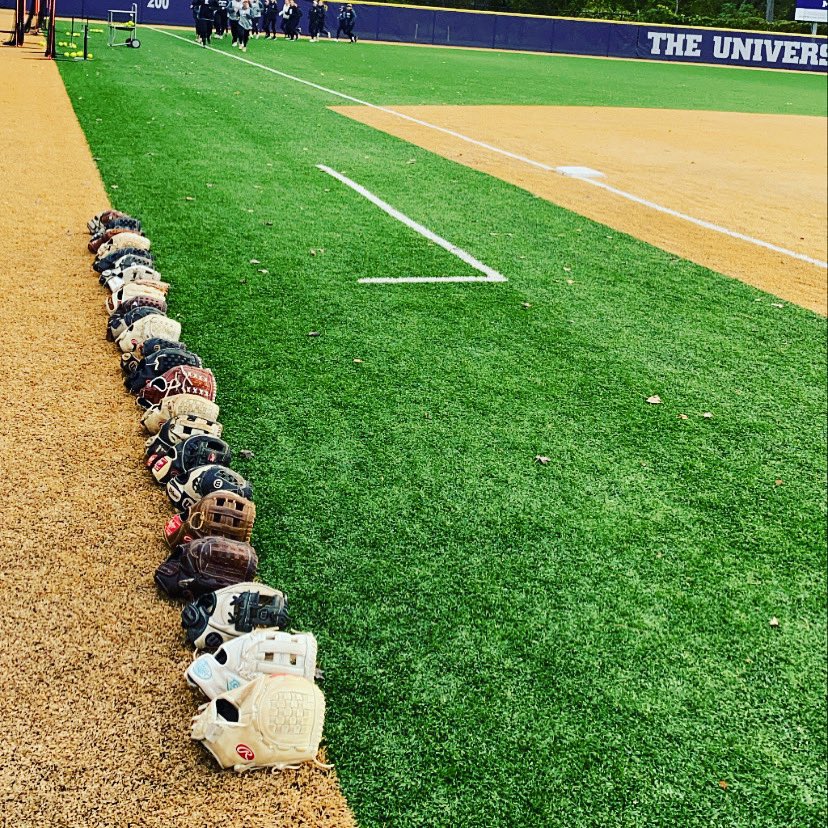 Fall 2021 has officially come to an end. I am so proud of the team’s growth and super excited for spring! #ontosomethingnew #scrantonsoftball #royalSTRONG #letsgo #team #family #softballszn #gettingbettereachday