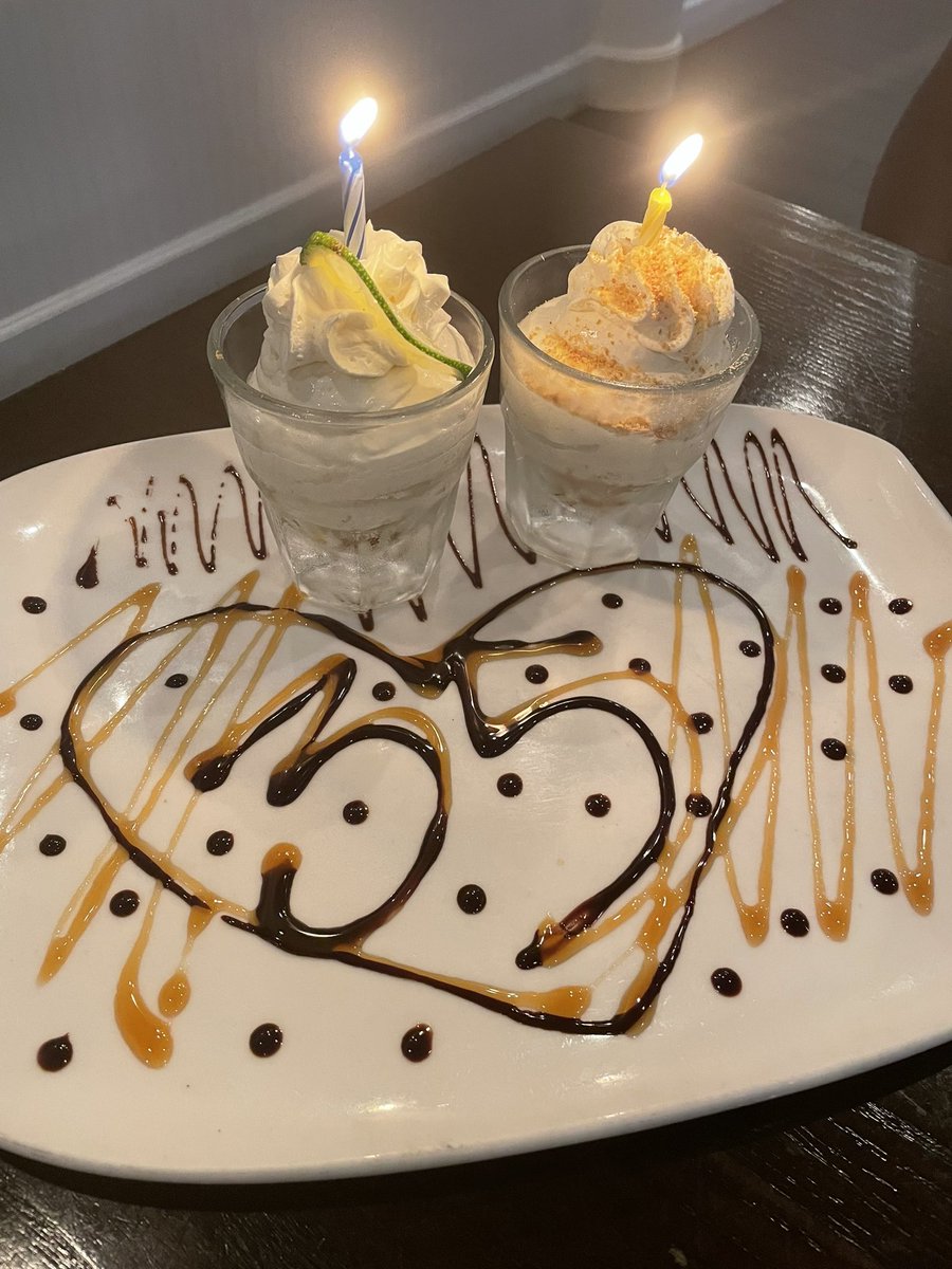 AdminKnowles's tweet image. It’s our 35th wedding anniversary #Westilldo  #1986