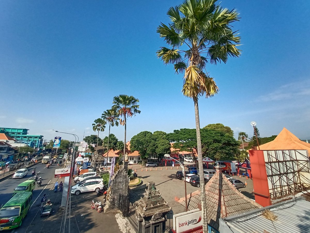 Persiapan Vaksin (drivetrhu) dari satlantas kab Malang bertempat di pusat study kendedes depan pasar singosari

dimulai hari ini pukul 08.00
<a href="/infomalang/">Info Malang</a> <a href="/yusufgunawan/">Yusuf Gunawan</a> @KalimayaBaskara <a href="/RRIMalang/">RRI Malang I Kanal Informasi dan Inspirasi</a> <a href="/kepanjen_kita/">#WalikotaKepanjen</a> <a href="/SingosariMalang/">Singosari Malang #AyasOngisiras</a> <a href="/SingosariNews/">Singosari news</a>