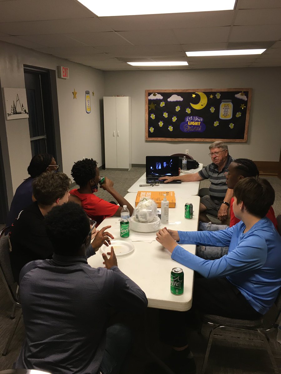 SEAPlace1's tweet photo. Happy Birthday Javier and Xavier they both have birthdays tomorrow.
Mr. Bill Barley shared his stories through his work as a photographer. He made history come alive.
#learningwitheachother

https://t.co/xrhTCWCa6b https://t.co/vDJija2r2N