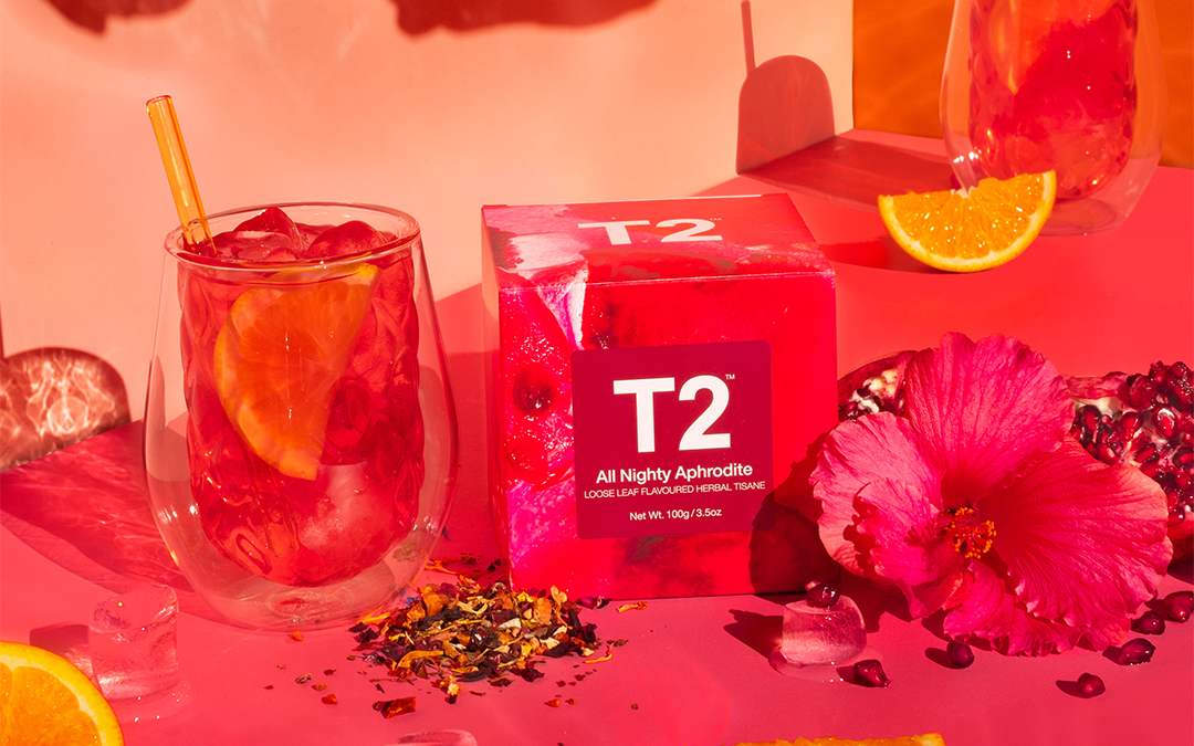 T2TeaOfficial's tweet photo. Say "hello" to All Nighty Aphrodite, your new Springtime fling! β€οΈ Let blooming hibiscus sing along with a medley of heart-thumping apple, orange and pomegranate. Shop now: https://t.co/Qwc7X4aIGH
#t2tea #t2gether #tea #tealover #fruittisane #spring #icedtea https://t.co/LE3L4VA0eD