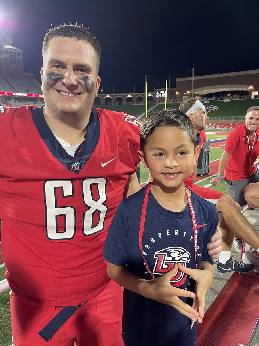lisatranilm's tweet photo. @malikwillis  my son is a fan of yours… we would love to meet you Saturday after the game! https://t.co/u4PFwKaOzg